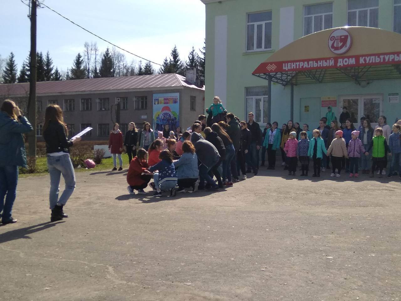 В поселке Кугеси (Чебоксарский район) проходит репетиция программы  культурных мероприятий ко Дню Победы | Тăван Ен