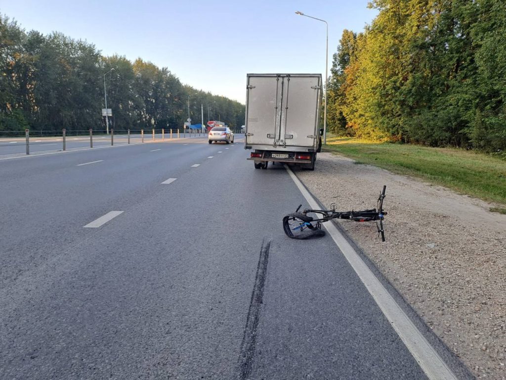 При въезде в Чебоксары совершен наезд на велосипедиста | Тăван Ен