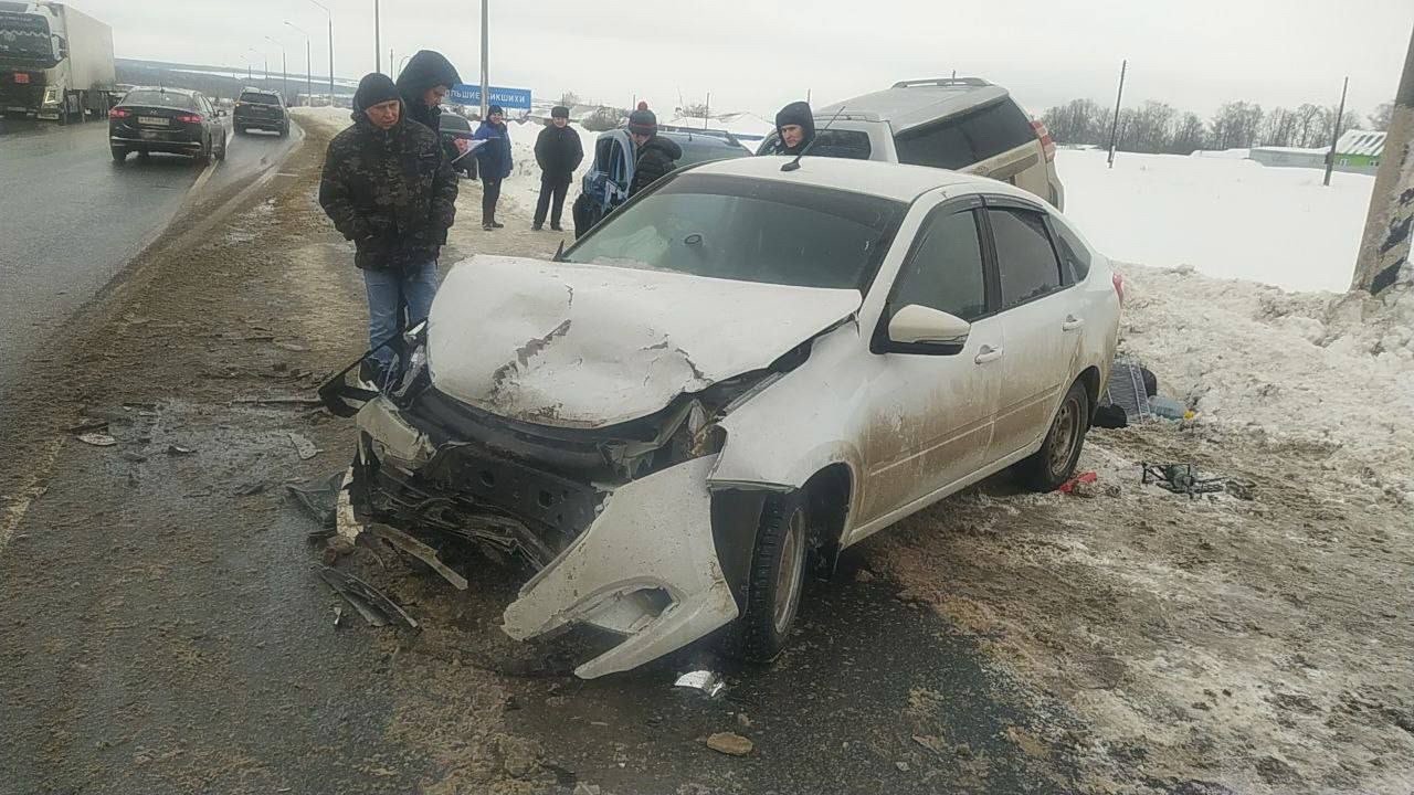 В ДТП в Канашском округе столкнулись 3 машины | Тăван Ен